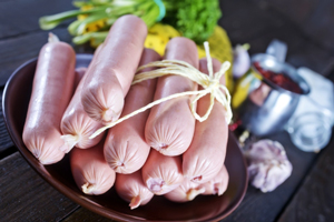 Домашні сосиски з курятини - рецепт корисної страви